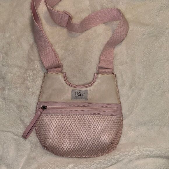 UGG  - Picture 3 of 14